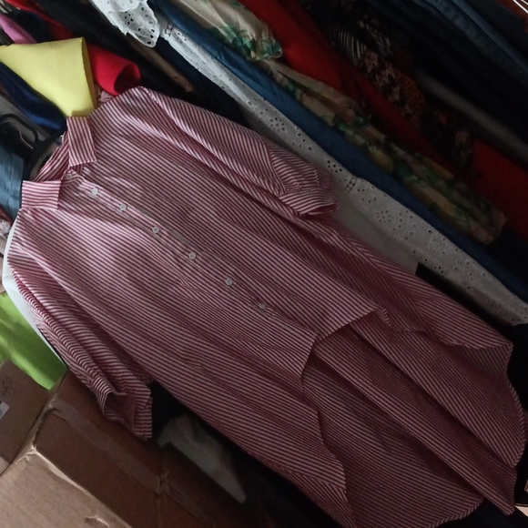 Striped Batwing sleeve Dip Hem Top - Picture 5 of 8